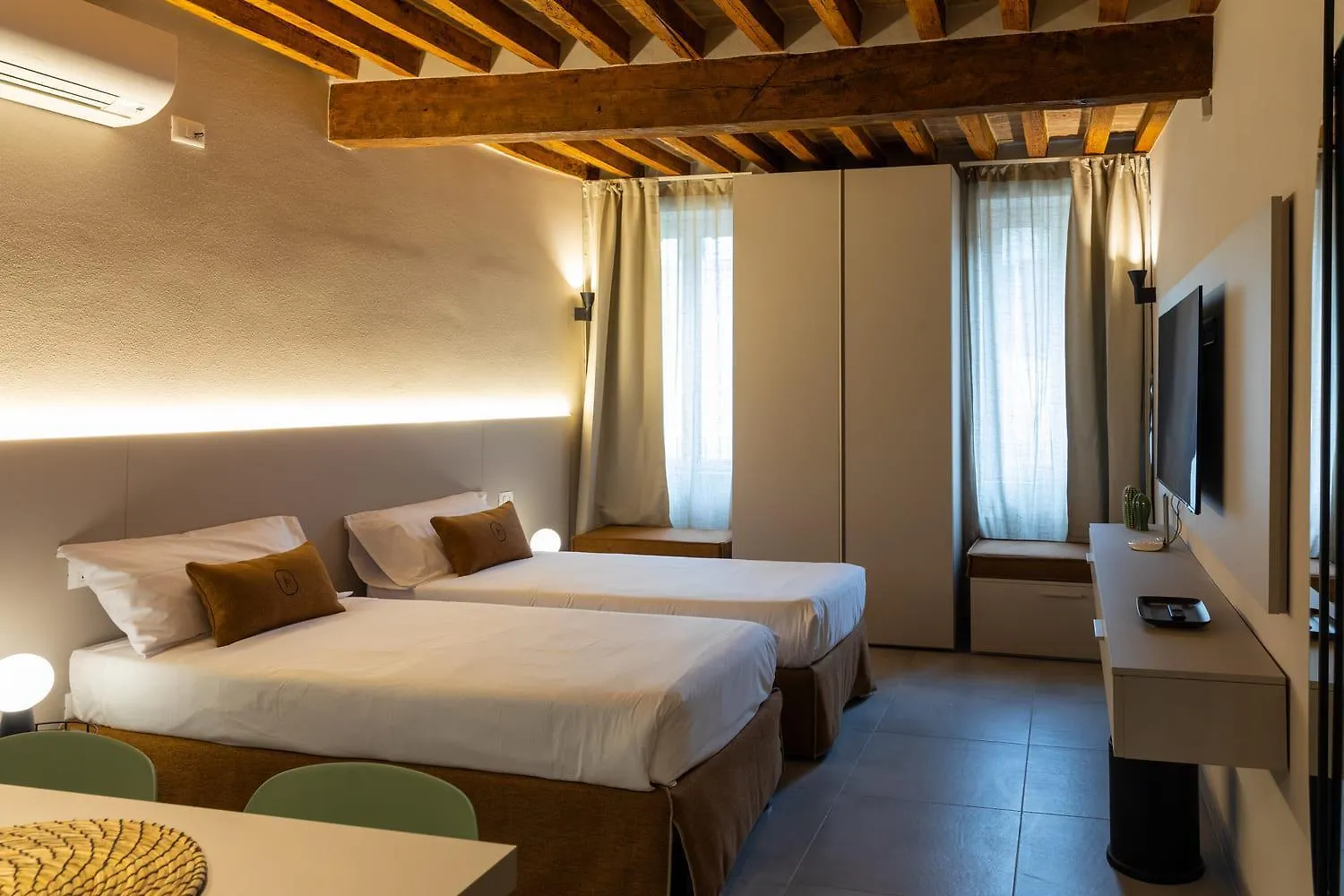 Aparthotel Palais Bernadette Parma 0*,  Itálie